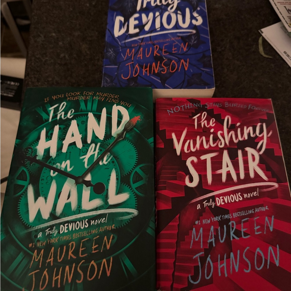 Novel Set - The Hand on the Wall, The Vanishing Stair, Truly Devious